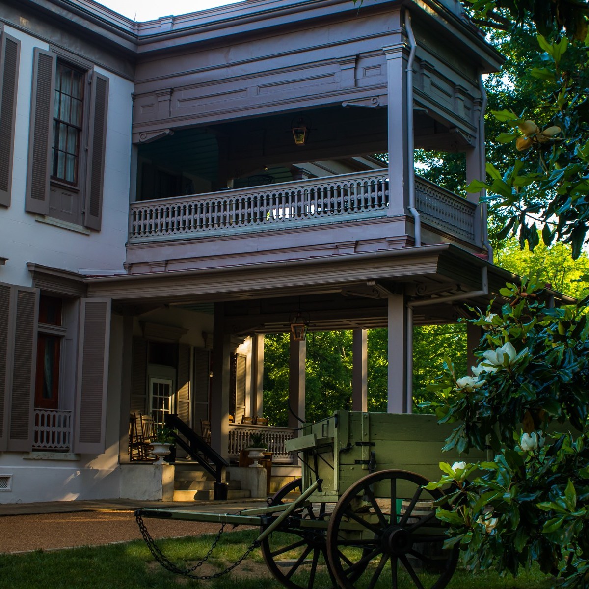 Mansion Back Balcony Manion Back Balcony