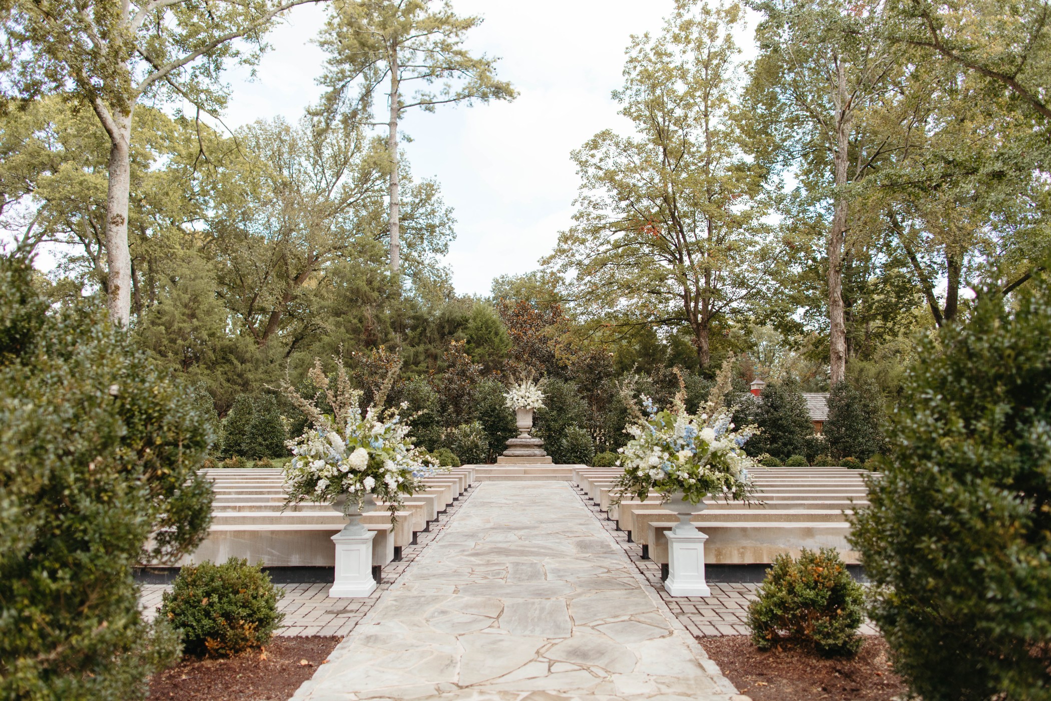 Belle Meade historic mansion grounds set for an outdoor wedding ceremony in Nashville